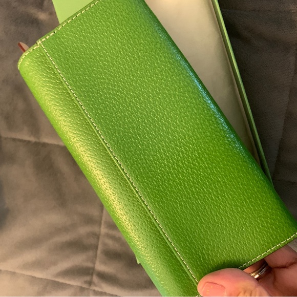NIB Kate Spade Spring Green Leather Flap Wallet - Picture 4 of 8